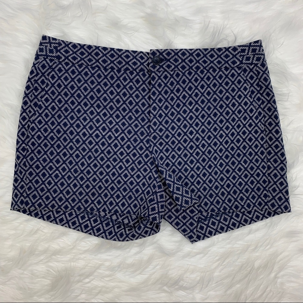 Banana Republic Hampton Fit Shorts 6 - Picture 2 of 5